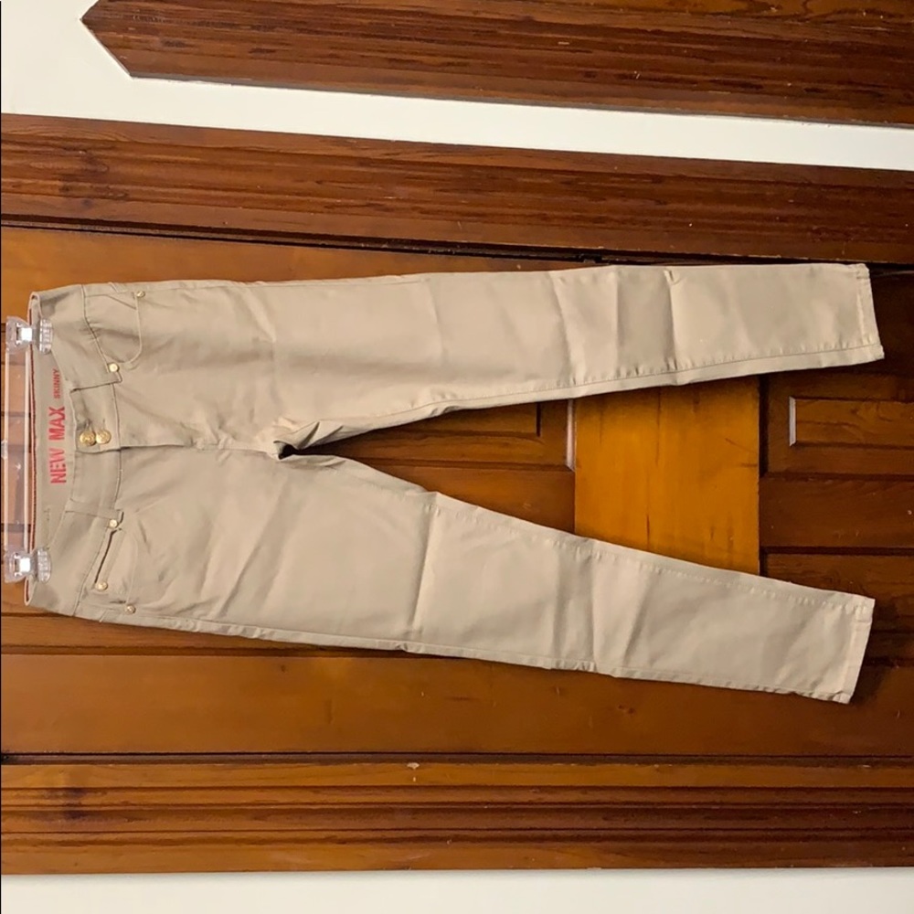 NWOT cute and stretchy tan jean skinny jeans(: